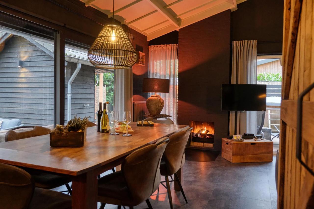 Lodge In Een Bosrijke Omgeving Met Hottub & Sauna Opt Rheezerveen المظهر الخارجي الصورة